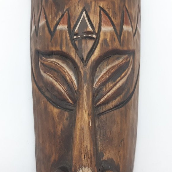 Wooden Indonesian Tribal Mask Wall Hanging - Picture 10 of 10